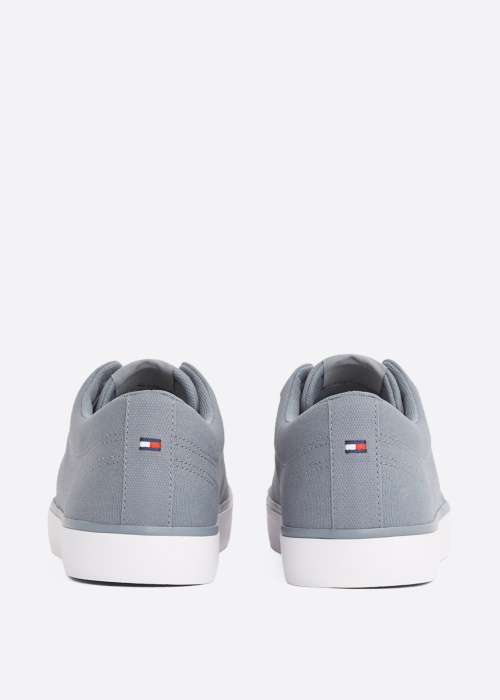 Tommy Hilfiger kedas
