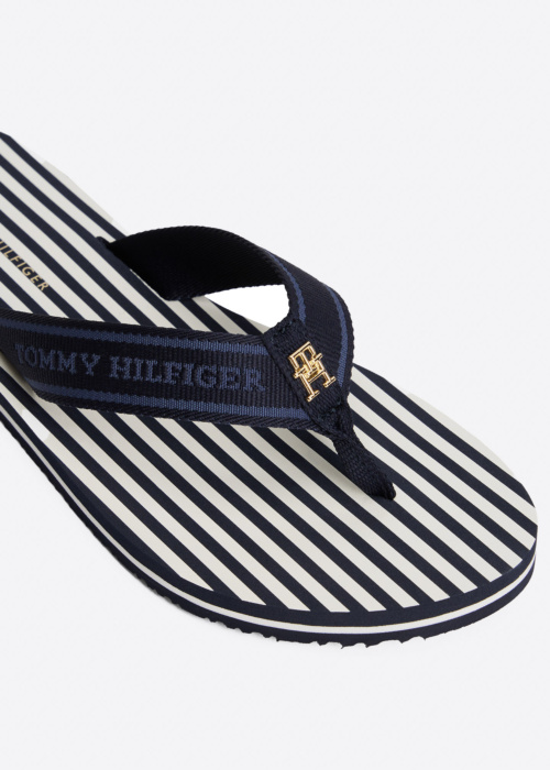 Tommy Hilfiger iešļūcenes