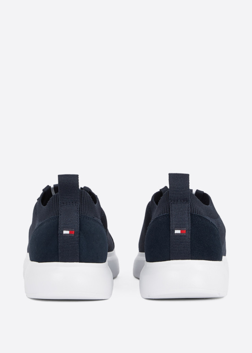 Tommy Hilfiger kedas