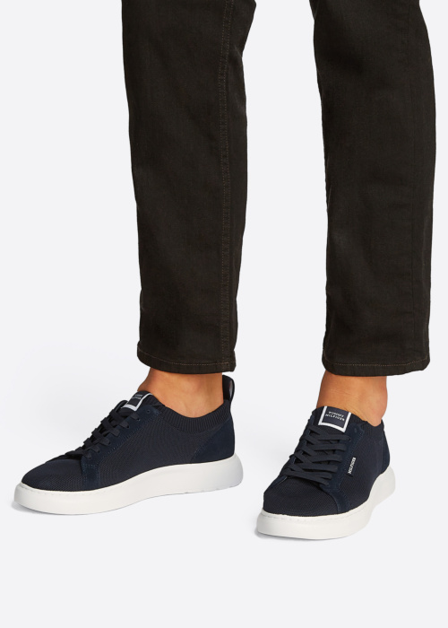 Tommy Hilfiger kedas