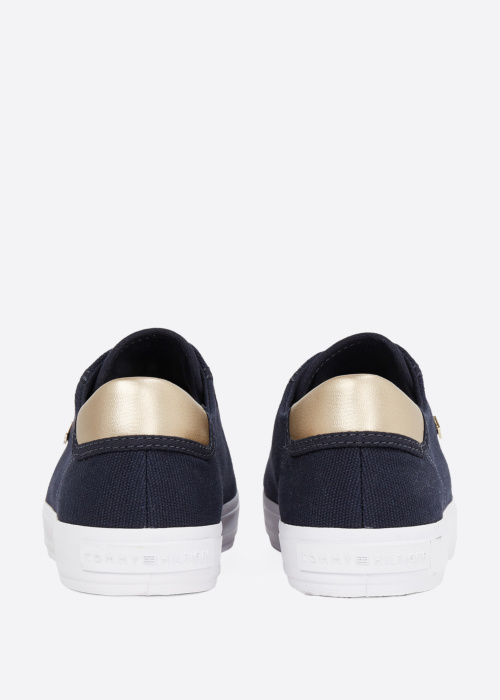 Tommy Hilfiger kedas