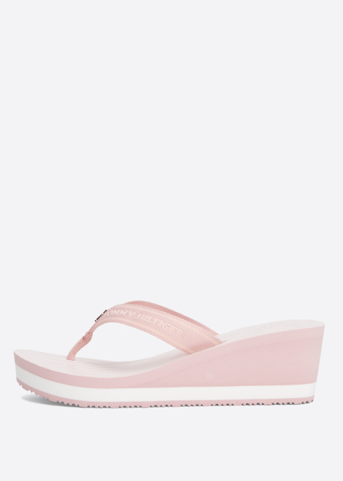 Tommy Hilfiger iešļūcenes