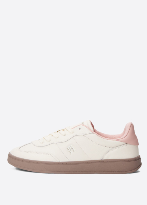 Tommy Hilfiger kedas