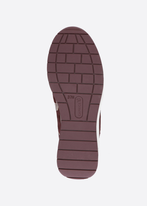 Кроссовки Caprice