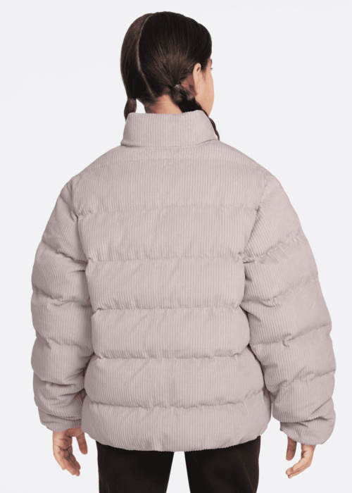 Nike Ziemas virsjaka