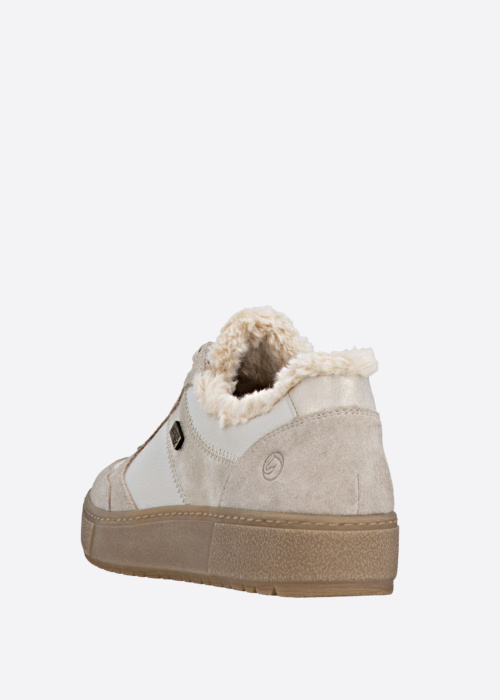 Remonte Kedas ar siltu oderi