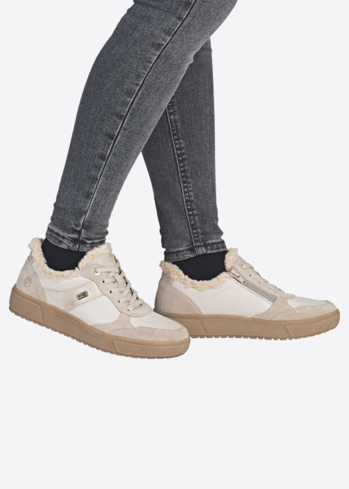 Remonte Kedas ar siltu oderi