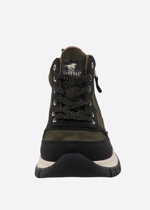 Mustang puszābaki Raissa