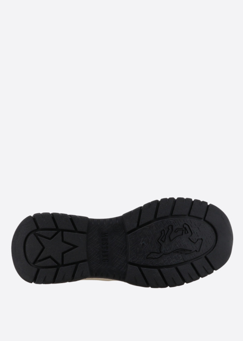 Mustang puszābaki Raissa