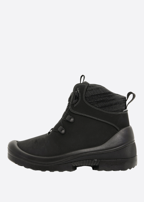 Kuoma ziemas zābaki Maasto