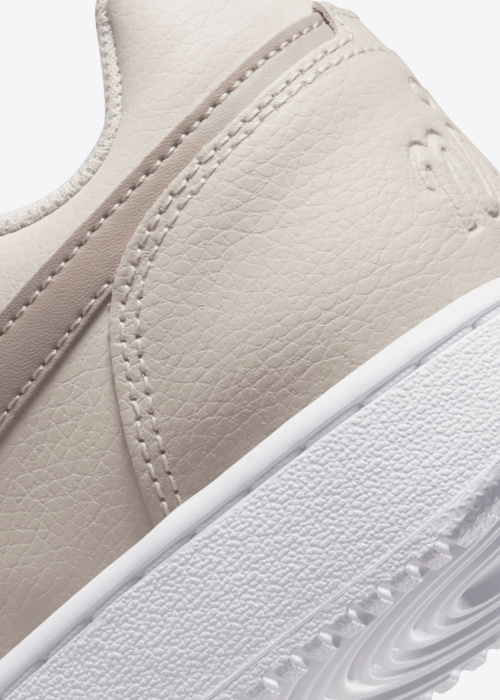 Nike kedas Ebernon Low