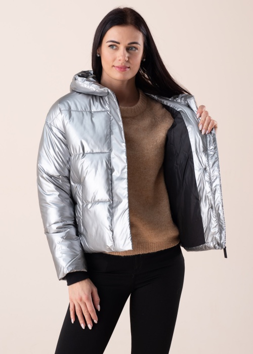 Noisy May virsjaka Maxima 