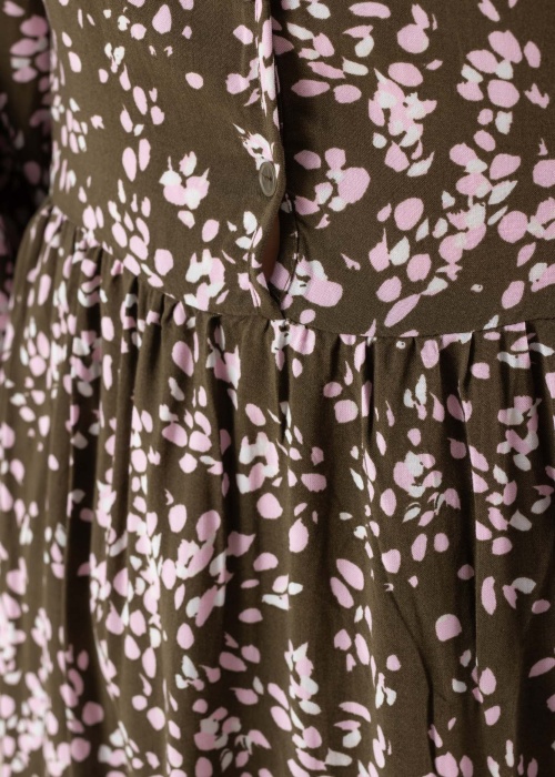 Selected kleita Beth