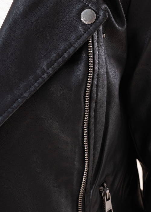 Only Īsā jaka Melisa