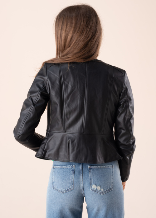 Only Īsā jaka Saramy