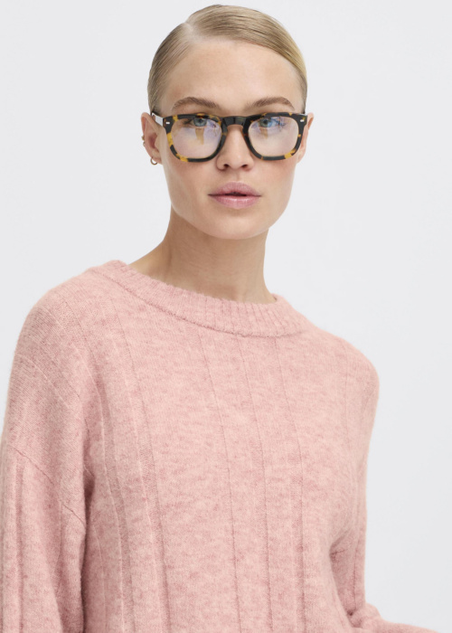 b.young adījums Omea