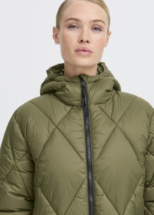 b.young ziemas metelis Bominax