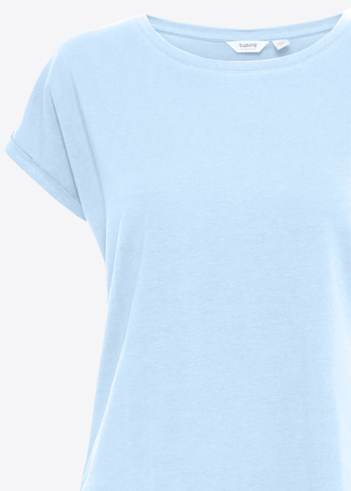 b.young T-krekls Pamila