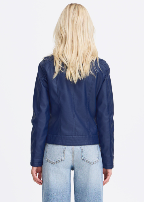 b.young Īsā jaka Acom