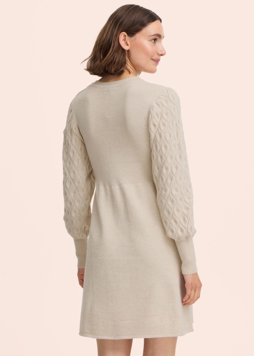 Вязаное платье Nonina b.young