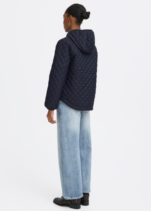 b.young pavasara-rudens virsjaka Berta