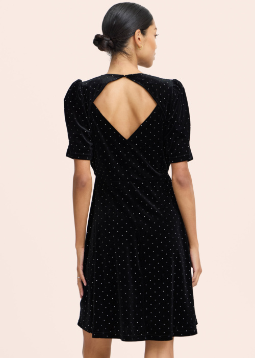 b.young kleita Perry