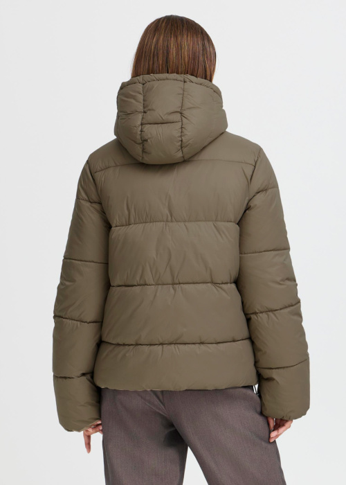 b.young Ziemas virsjaka Bominax