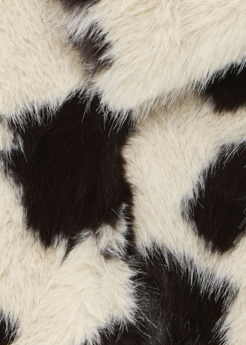 b.young kažoks Bemio