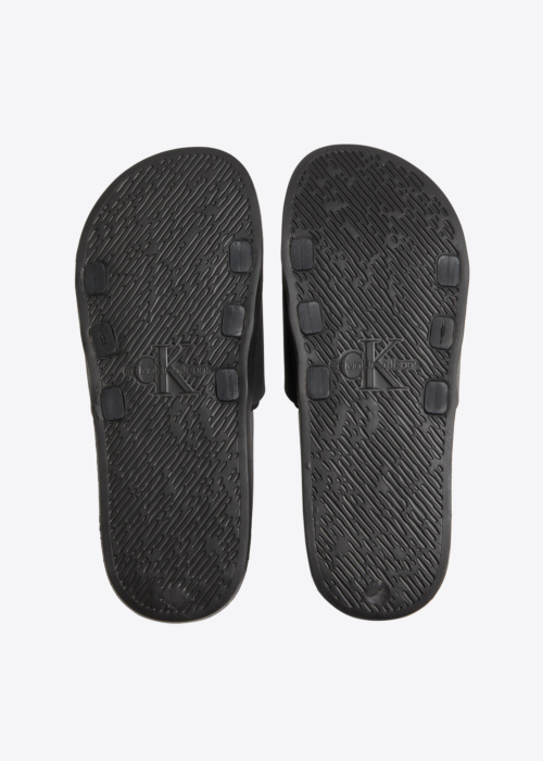 Calvin Klein baseina iešļūcenes