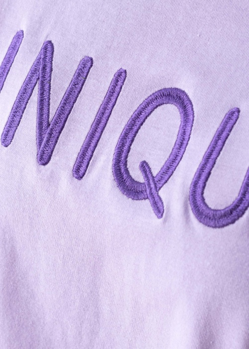 b.young T-krekls Safa