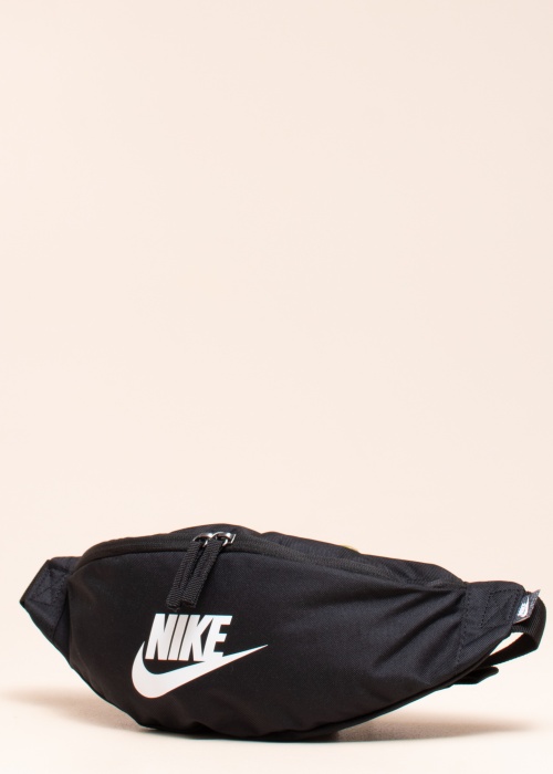 Сумка на пояс Nike