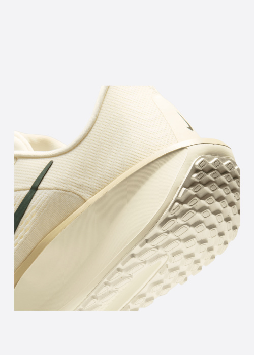 Nike apavi skriešanai Quest 6