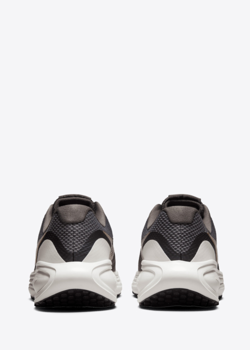 Nike apavi skriešanai W Revolution 8