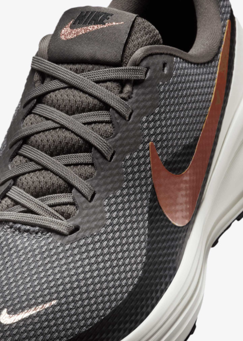 Nike apavi skriešanai W Revolution 8