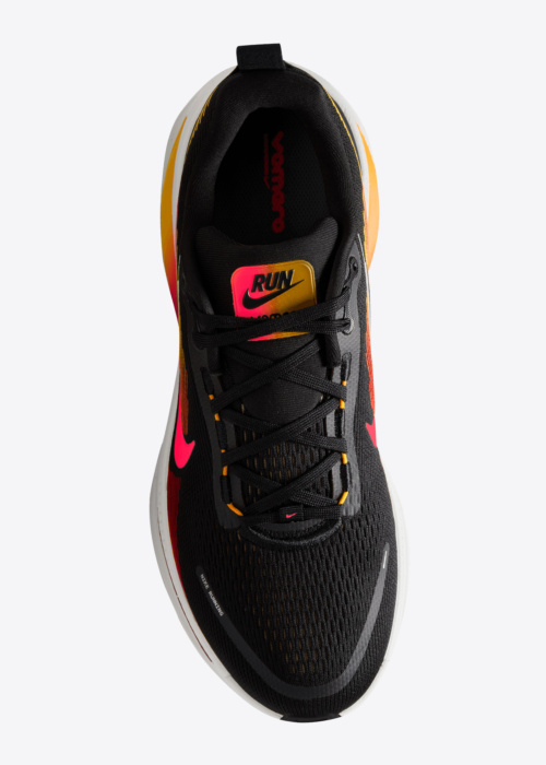 Беговые кроссовки Vomero 18 Nike