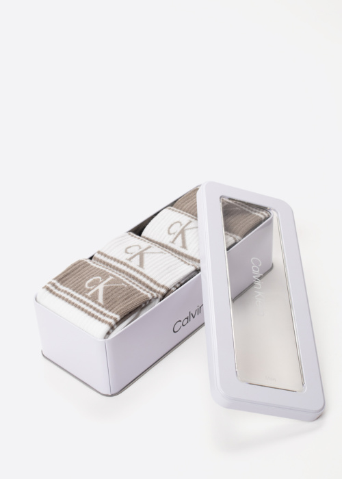 Calvin Klein dāvanu kastītē zeķes Sport Logotips 4 pāri