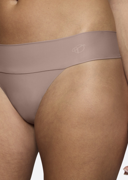 Стринги Triumph