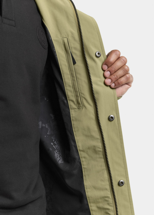 Didriksons pavasara-rudens virsjaka Logan