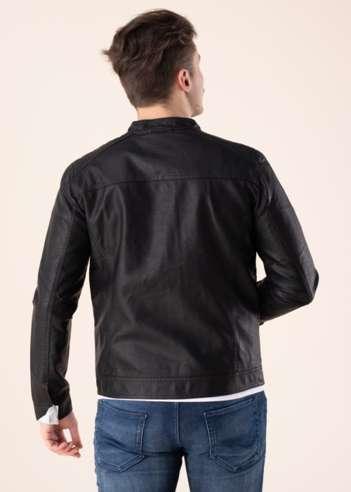 Jack & Jones pavasara-rudens virsjaka Warner