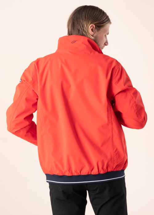 Five Seasons pavasara-rudens virsjaka Artur