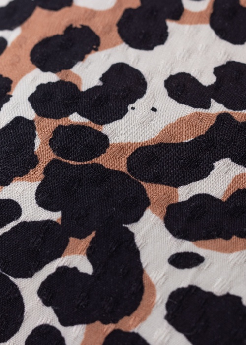 Object kleita Pamala