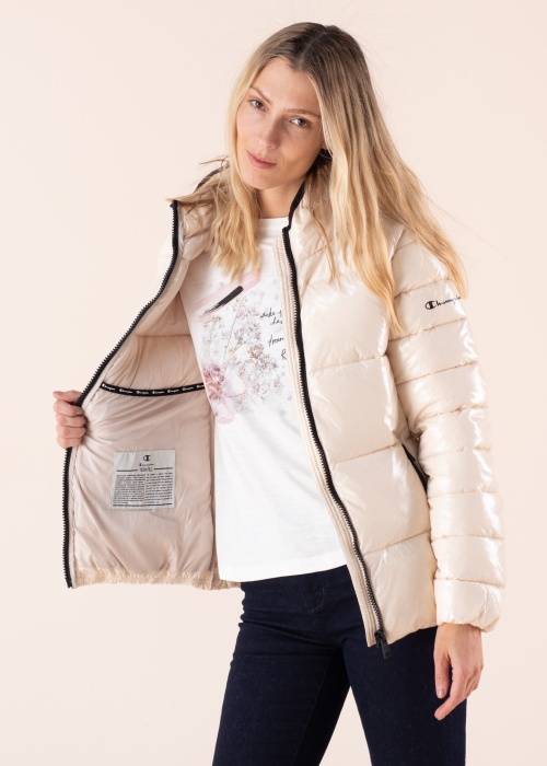 Champion pavasara-rudens virsjaka