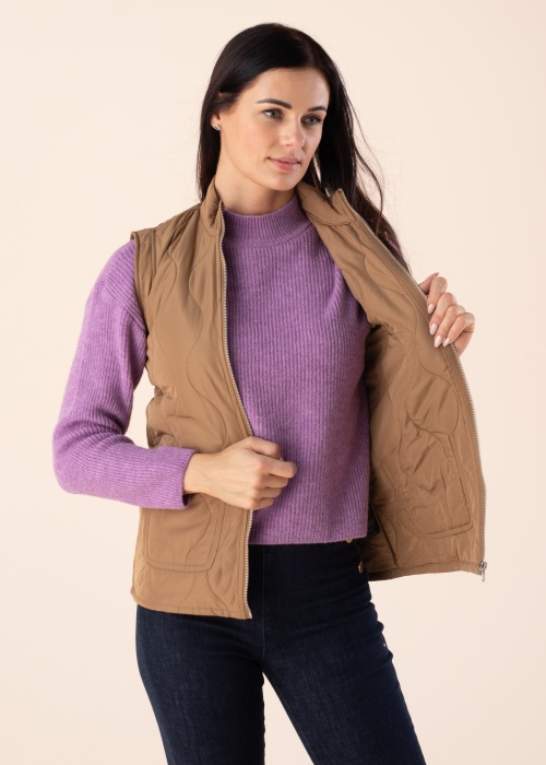 Vero Moda veste Emma