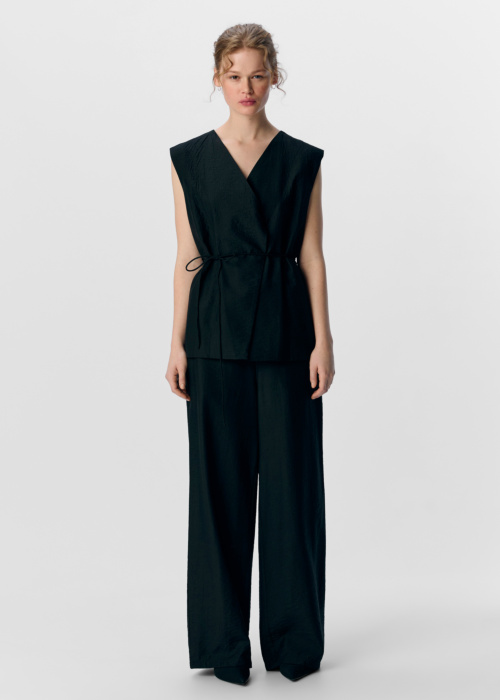 Жилет Yui Object