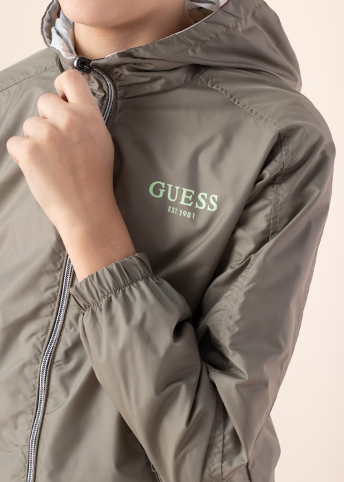 Весенне-осенняя куртка Guess