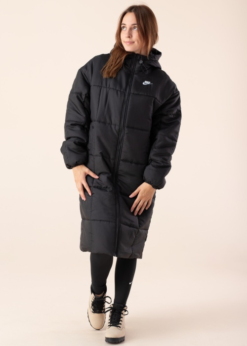 Nike Ziemas virsjaka