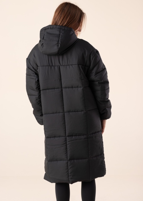 Nike Ziemas virsjaka