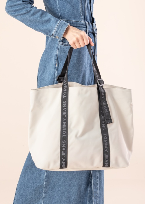 Сумка Essential Tommy Jeans