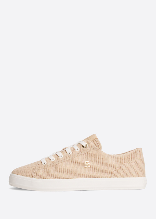 Tommy Hilfiger kedas Chic