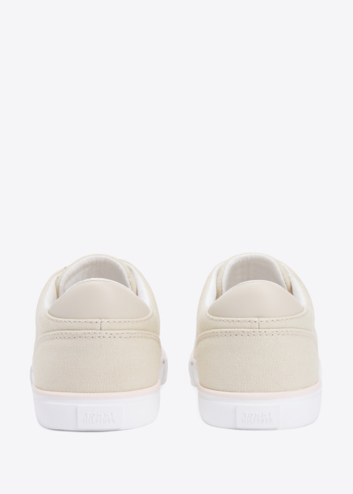 Tommy Hilfiger kedas